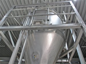 2500 liter wegende silo met 2000 liter buffersilo